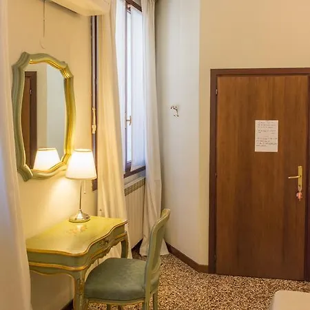 招待所 Residenza Al Pozzo 2*